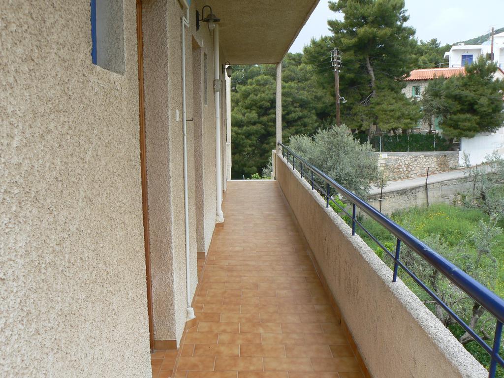 Pericles Studios Agia Marina  Pokoj fotografie