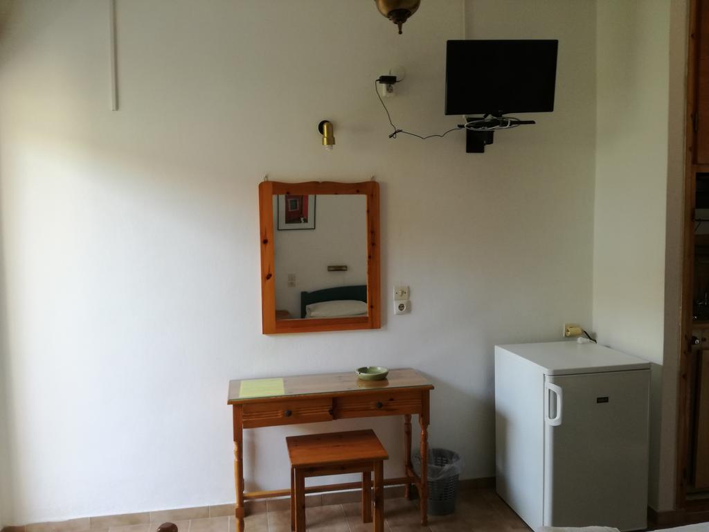 Pericles Studios Agia Marina  Exteriér fotografie